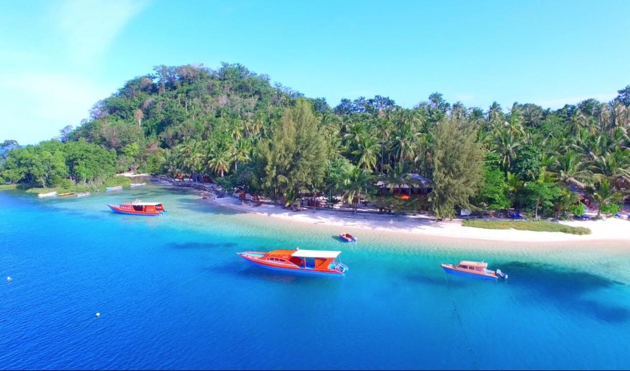 Blue Bay Divers Likupang Bangka Exterior photo