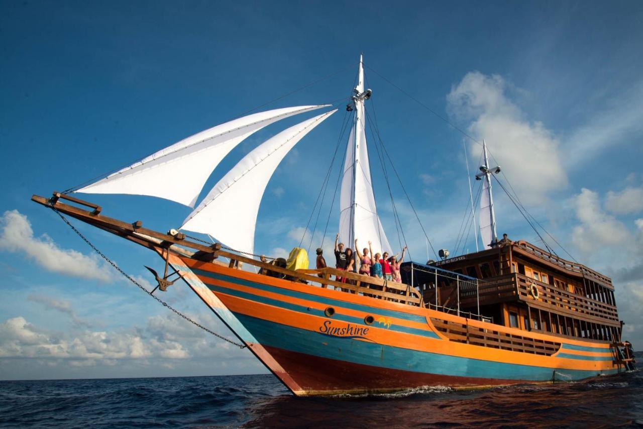 Blue Bay Divers Likupang Bangka Exterior photo