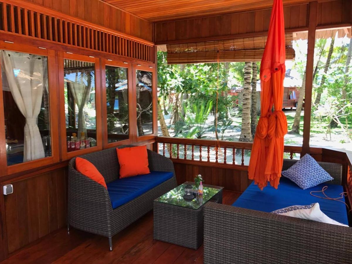 Blue Bay Divers Likupang Bangka Exterior photo