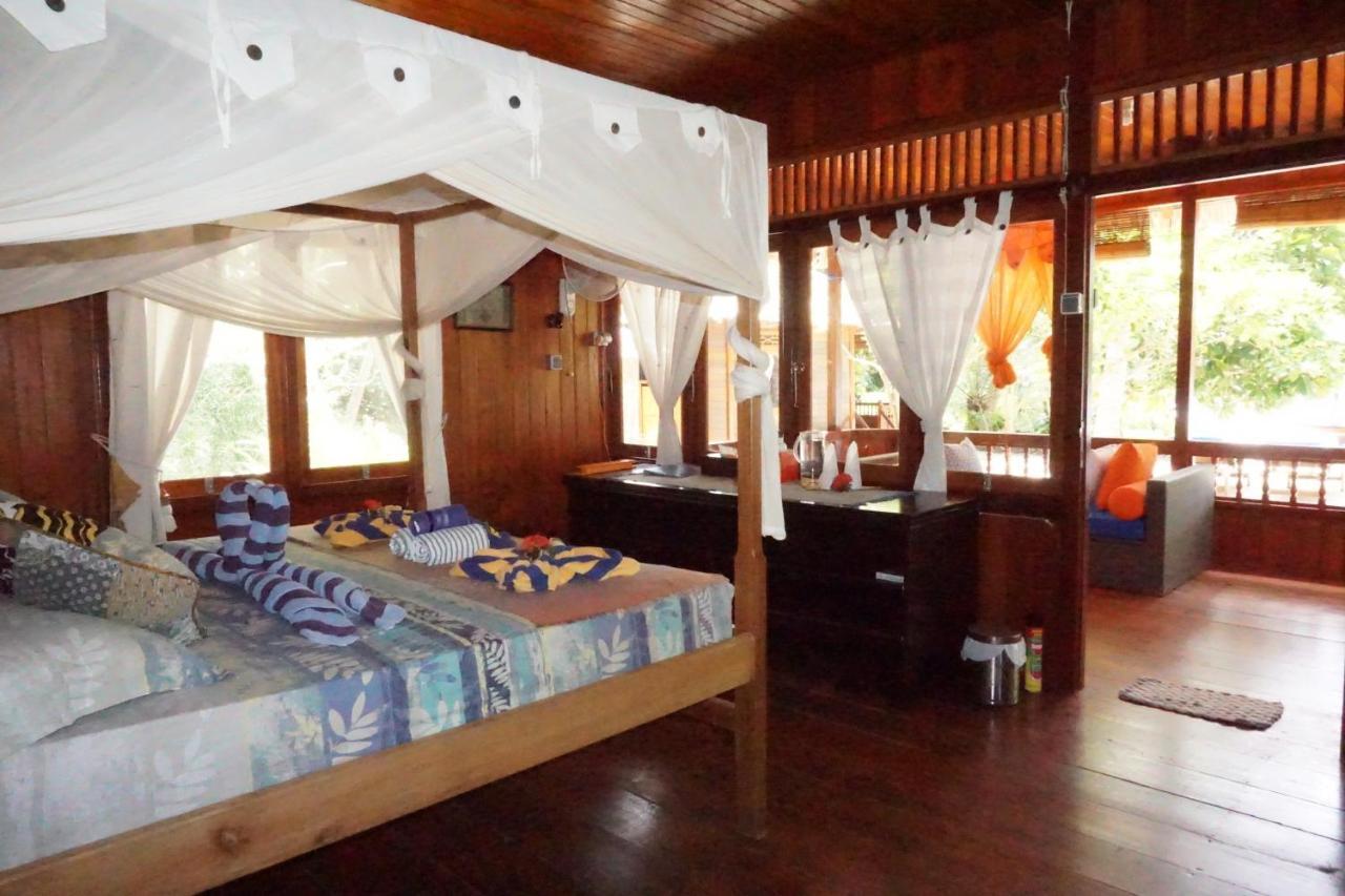 Blue Bay Divers Likupang Bangka Exterior photo